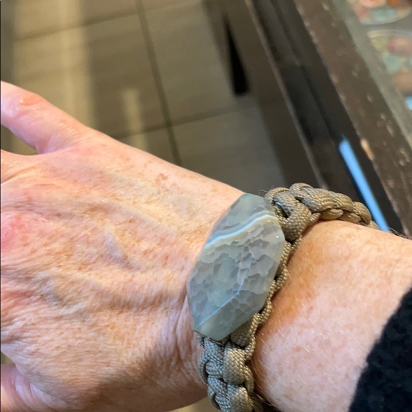 Vintage Jewelry - Cool stone and macrame bracelet